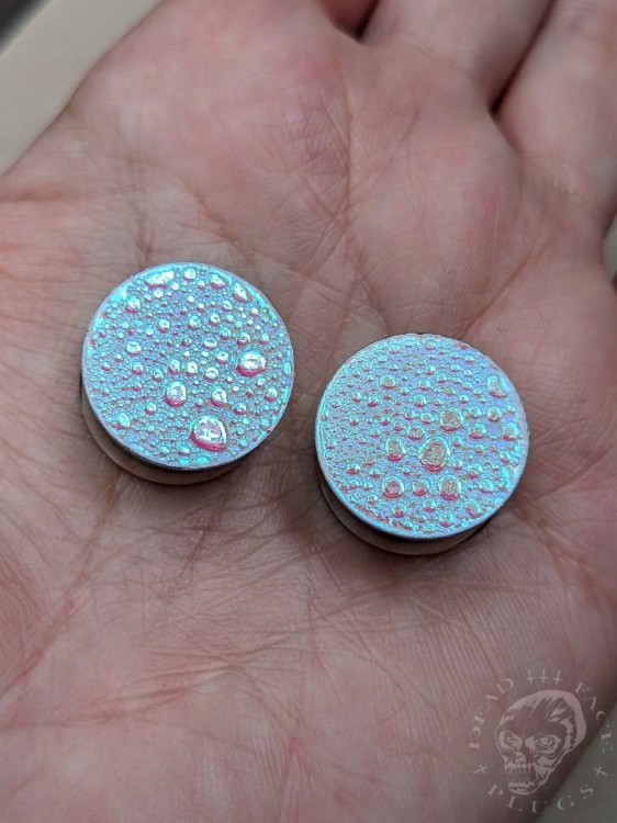 shifting colors pink blue green textured reptilian snake skin plugs gauges for stretched ears